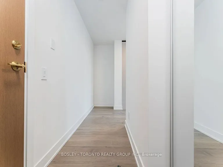 1285 Queen St E #504 — Photo 33