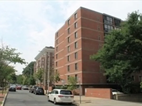 1580 Massachusetts Ave APT 5F, Cambridge, MA 02138