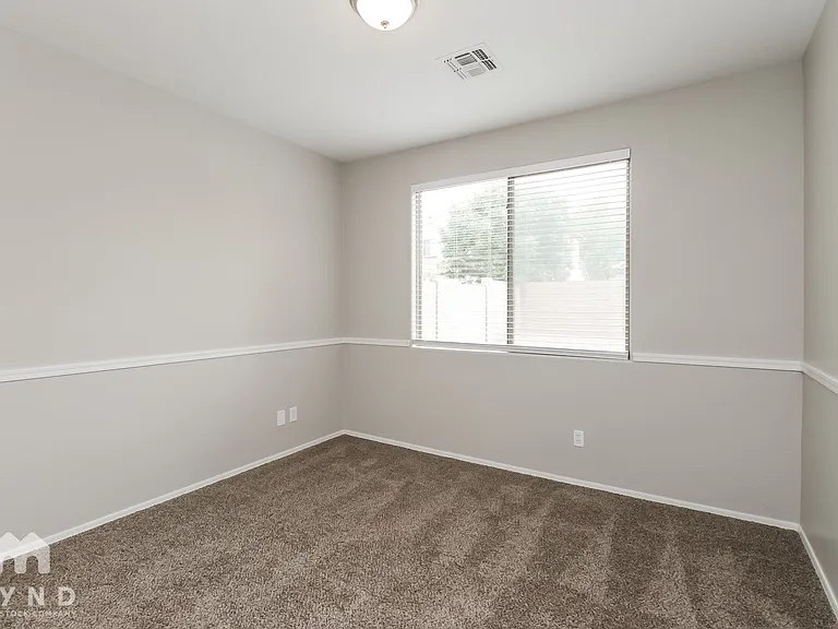 21549 E Lords Ct — Photo 11