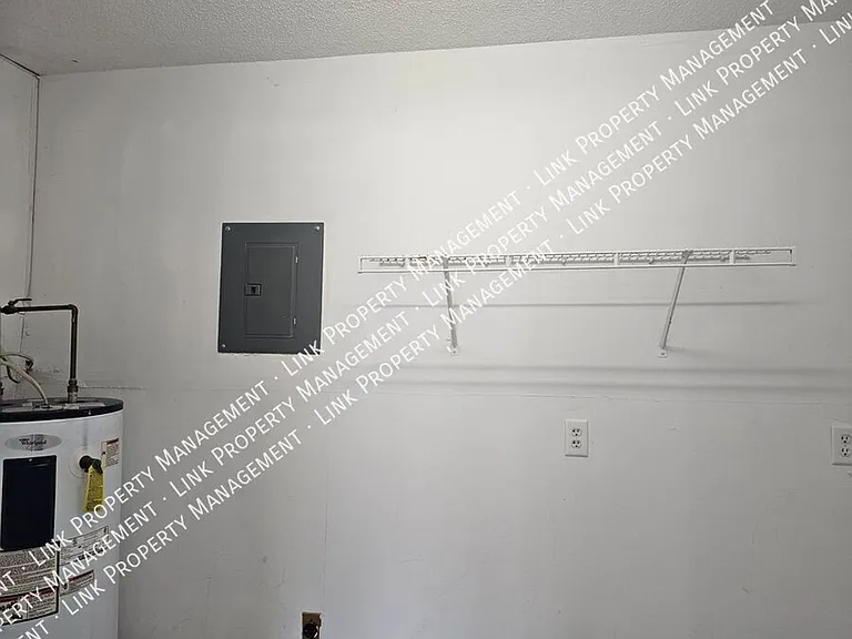 5364 Haisten Ct — Photo 10
