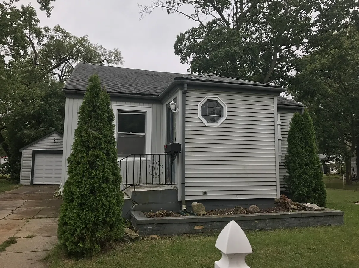3 bed, 1980 sqft, $1,400 — Photo 1