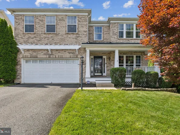 4257 Meyers Rd, Triangle, VA 22172