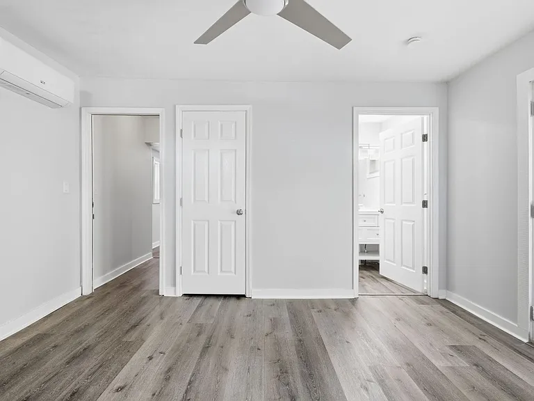 2834 Clifton Ave — Photo 21