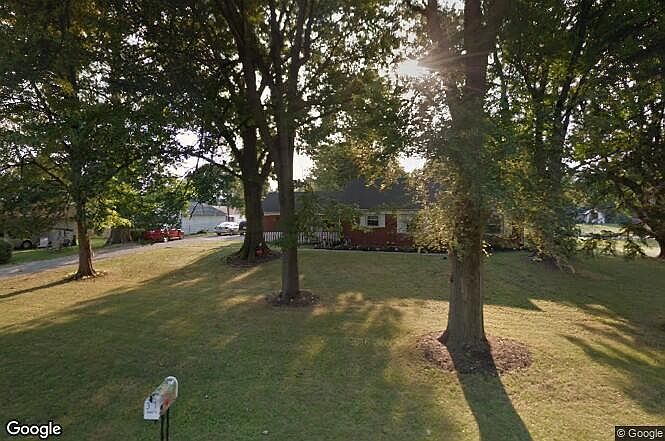 1st image of 37 Edgewood Dr