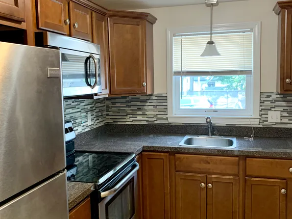 12 Newbury Ave APT 3, Quincy, MA 02171