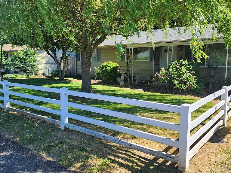 12917 NE 12th Ave — Photo 5