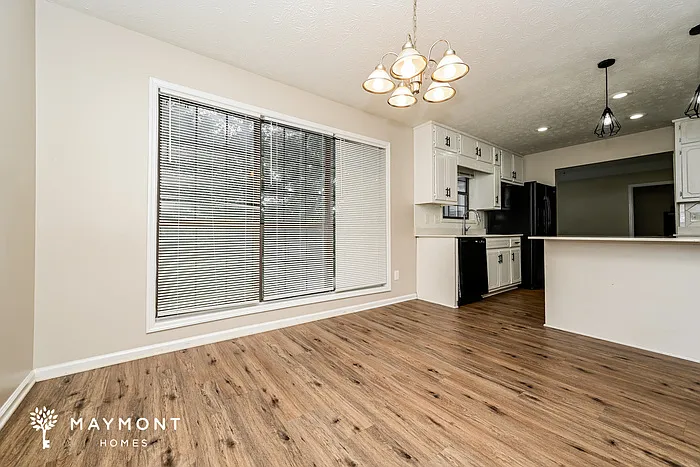 945 Sideline Ct — Photo 5
