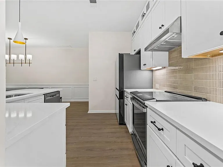 386 Creek Manor Way — Photo 8
