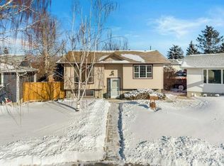 36 S Doverthorn Pl SE, Calgary, AB T2B2B8