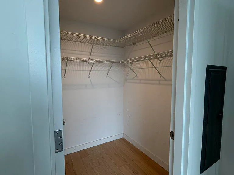131-01 40th Rd #Penthouse 2P — Photo 12