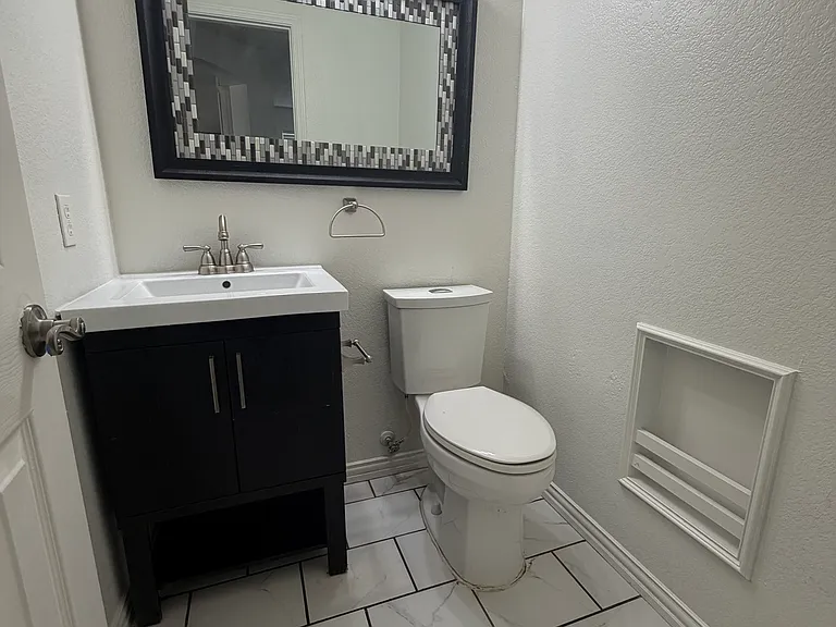 4022 Wiltshire Dr — Photo 17