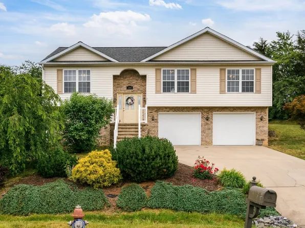 149 Falcon Ln, Weyers Cave, VA 24486