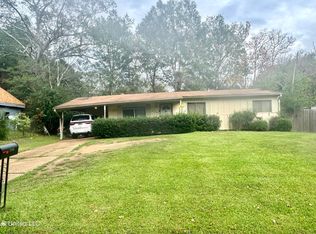 2740 Teresa Dr, Jackson, MS 39212