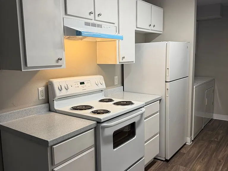 16920 SE Powell Blvd #24 — Photo 9