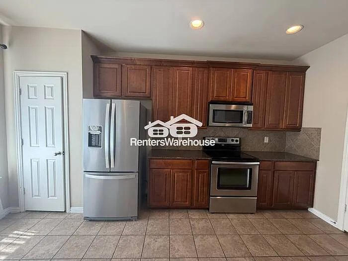 3612 Vienna St — Photo 18