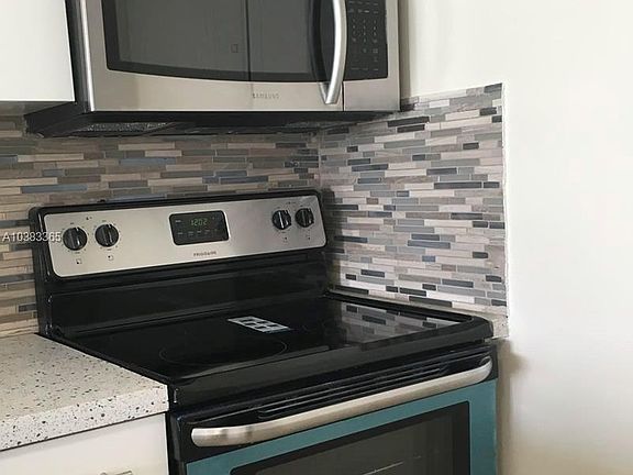 4th image of 16740 NE 9th Ave