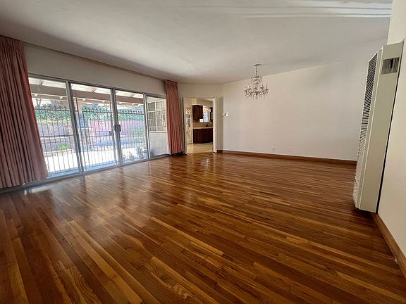 5th image of 662 Kempton Ave