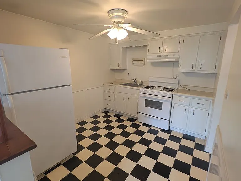 5 Grant Street — Photo 2