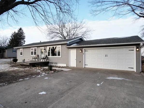 605 1st St, Janesville, IA 50647
