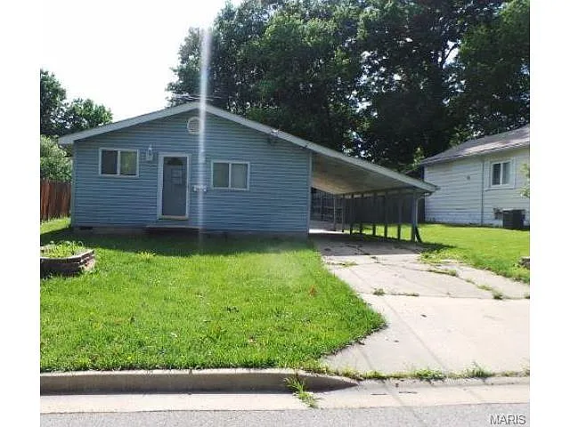 1904 N Rodgers Ave photo 1