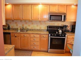 103 Greenwoods Ln UNIT 103, East Windsor, CT 06088