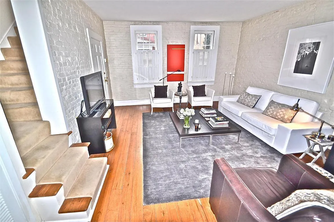 2 bed, 1.5 bath, 1150 sqft, $1,600 — Photo 2