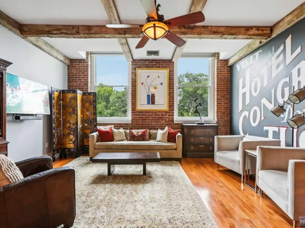 240 Main St APT 208, Little Falls, NJ 07424