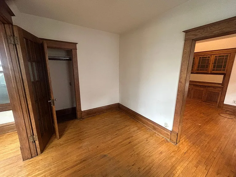 702 Holly Ave — Photo 2