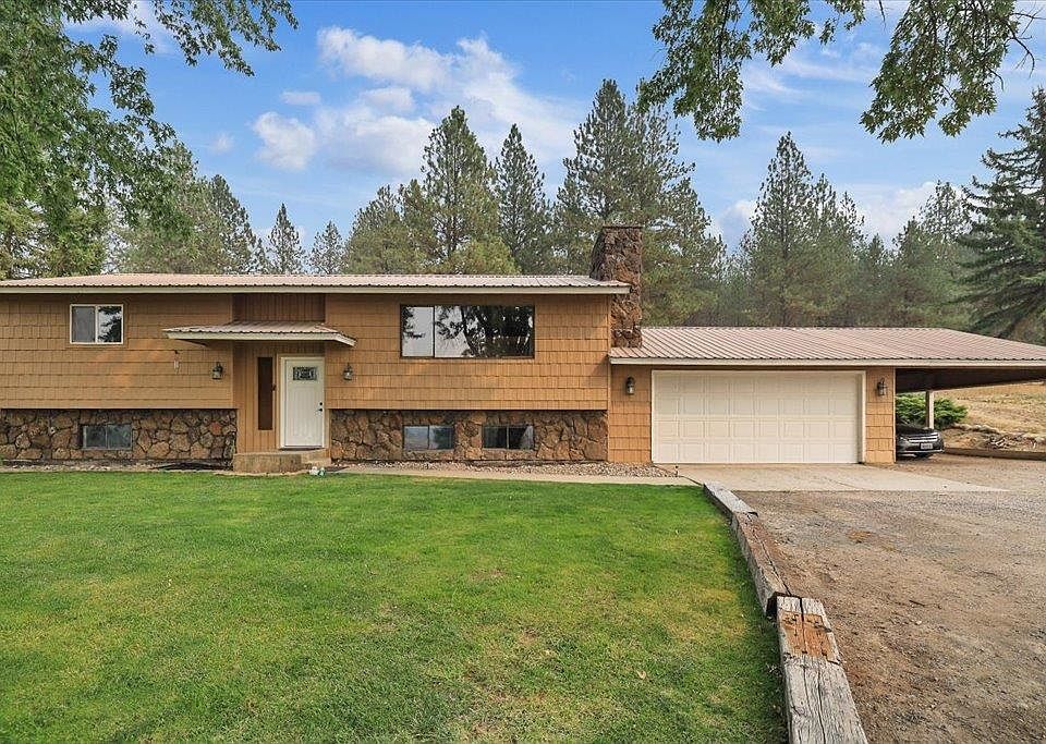 1st image of 705 Winslow Rd