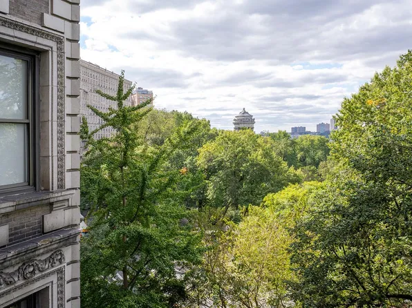 194 Riverside Drive image 16 of 26