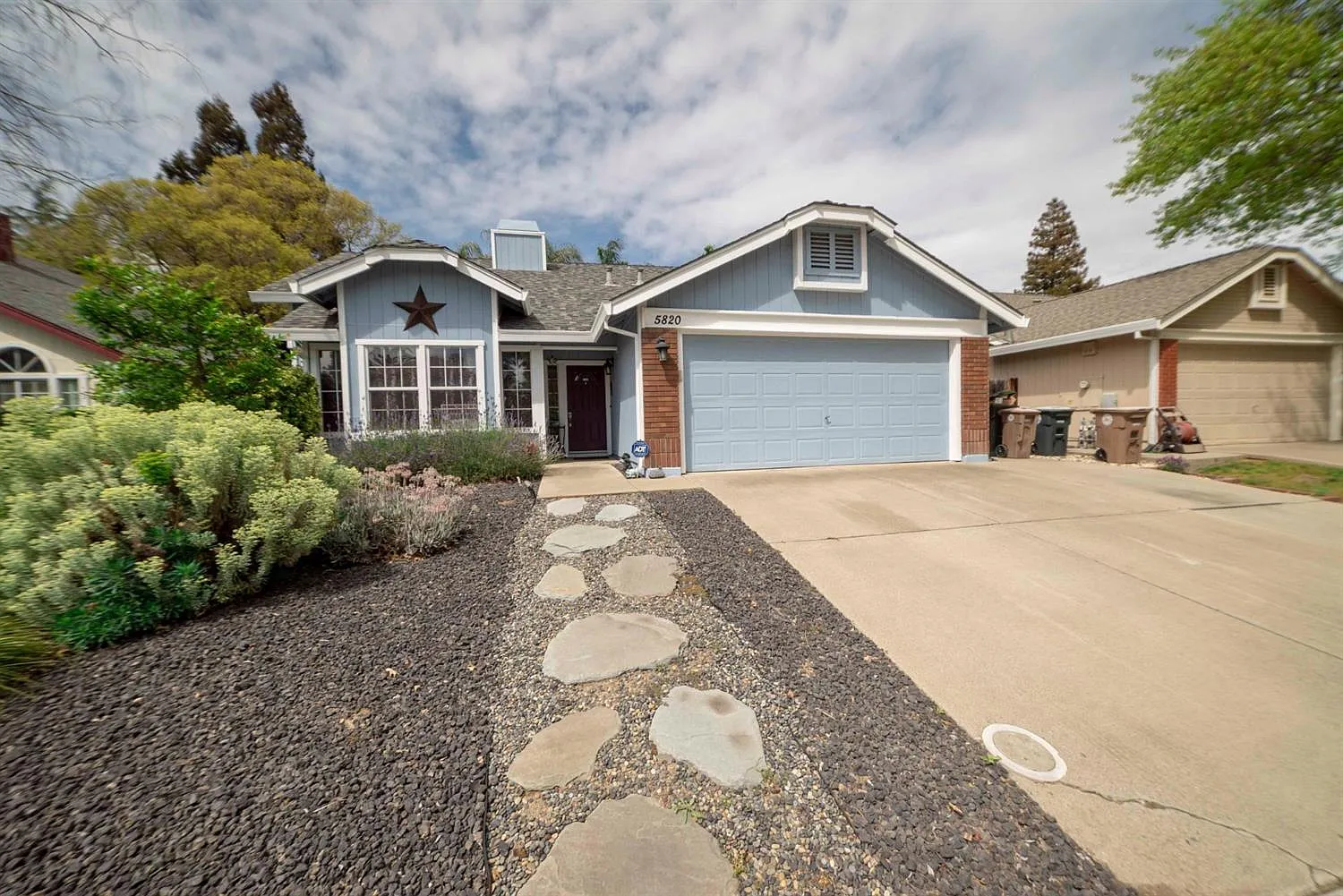 5820 Laguna Quail Way photo 1