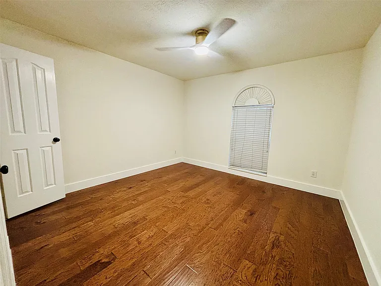 3405 Kleberg Ct — Photo 17