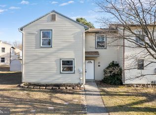 82 Hampshire Rd, Sicklerville, NJ 08081