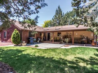 1860 SW 26th St, Redmond, OR 97756