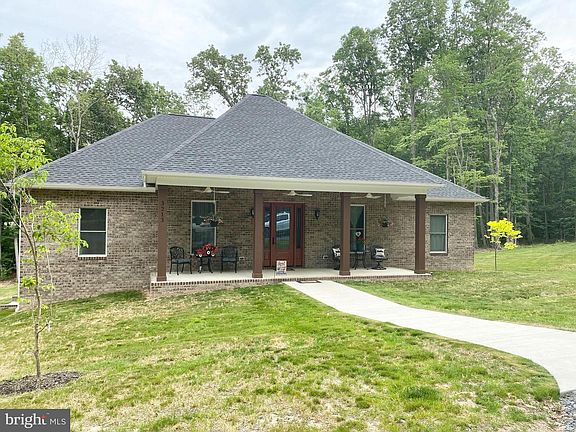 3rd image of 3213 Old Tanbark Rd