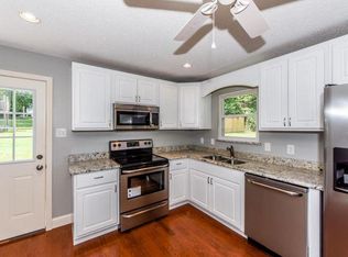 1239 Amber Meadows Cir, Knoxville, TN 37932