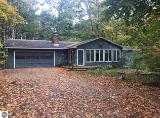 10883 E Fort Rd, Suttons Bay, MI 49682
