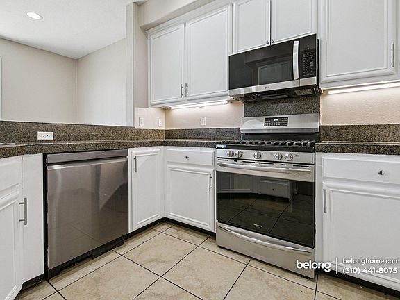 4th image of 9449 Hendrix Ln