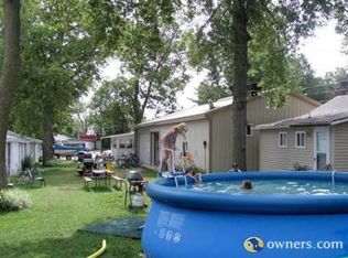 9 Zephyr St, Arnolds Park, IA 51331