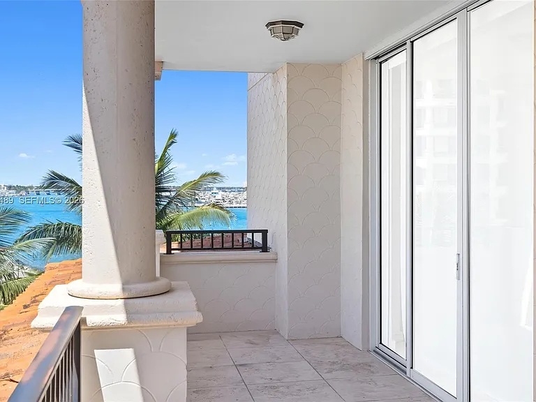7141 Fisher Island Dr #7141 — Photo 31
