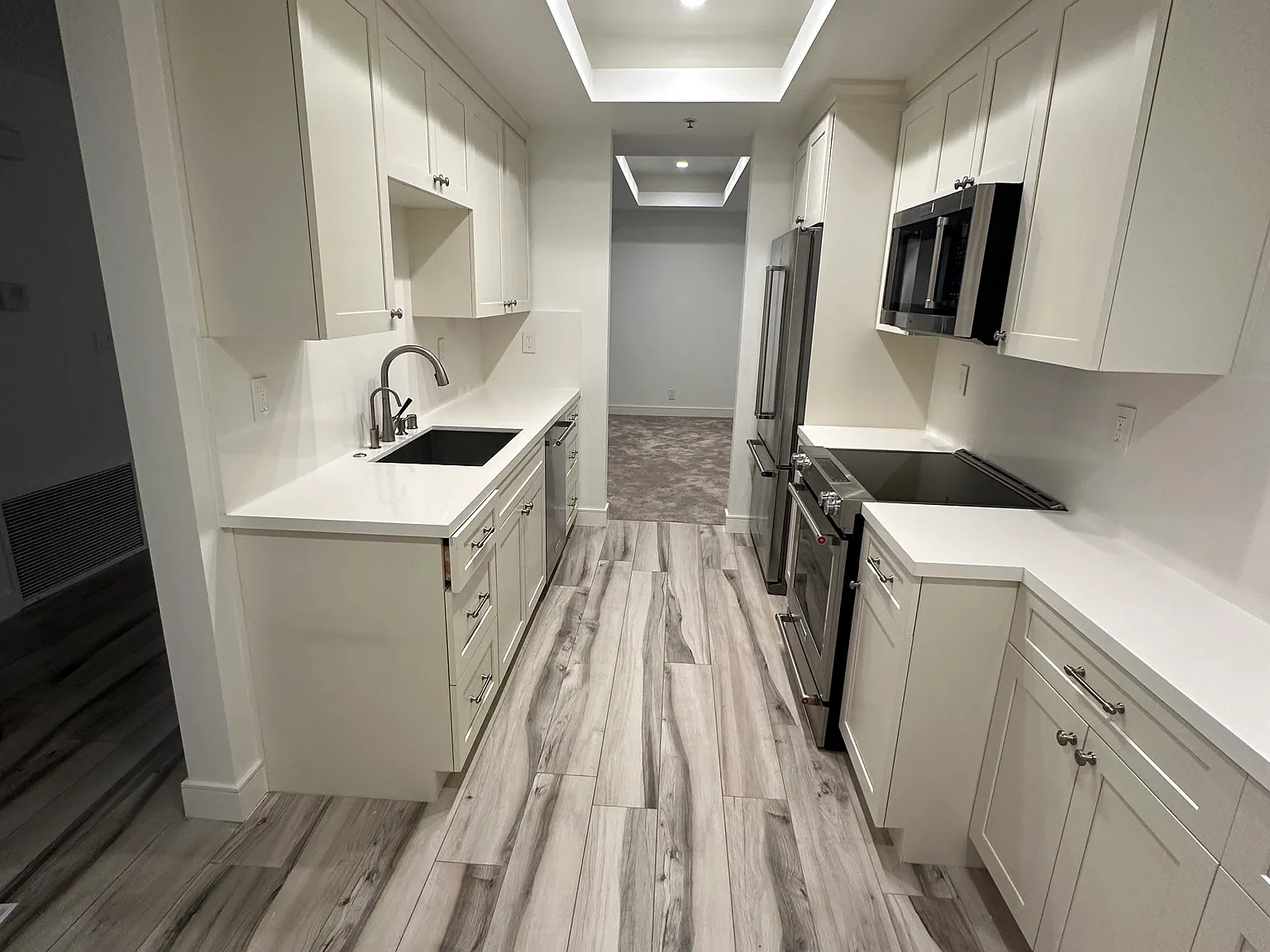 2 bed, 1300 sqft, $5,800 — Photo 4