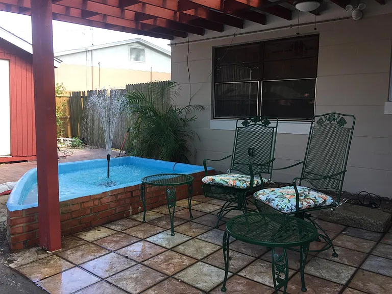 6390 Hampton Dr N — Photo 24