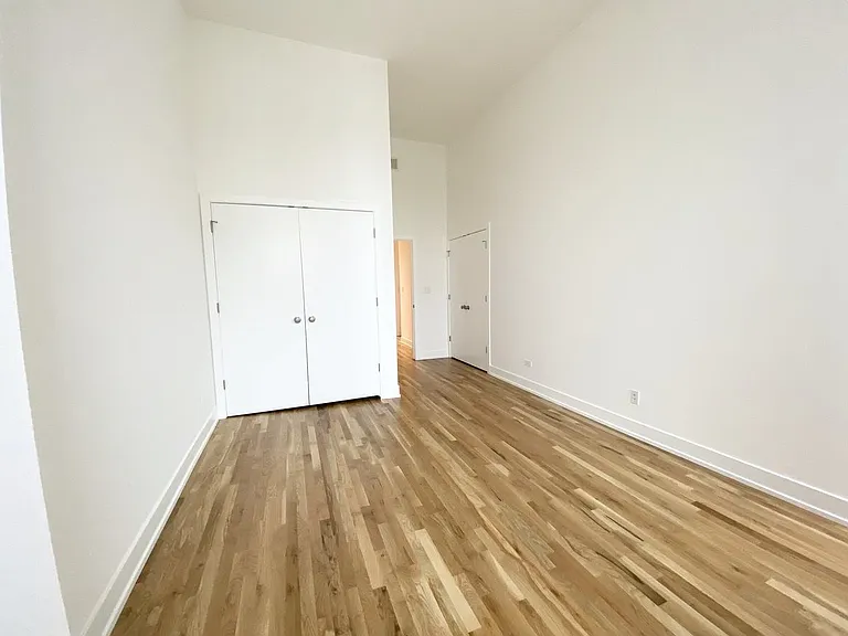 1348 N Milwaukee Ave — Photo 13