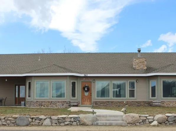 363 Stock Dr, Bridgeport, CA 93517