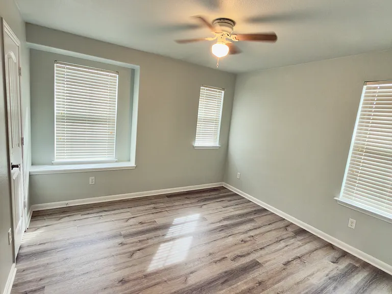 455 Gina Dr — Photo 35