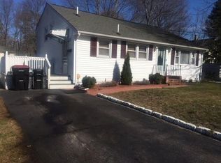 39 Beach St, Brockton, MA 02302