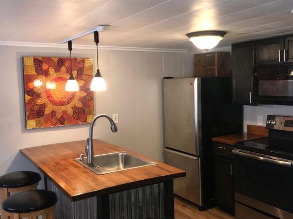 28 Beech St UNIT 1, Sunapee, NH 03782
