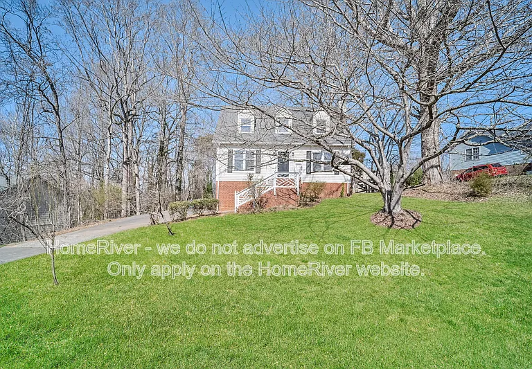 2155 Dave St — Photo 1