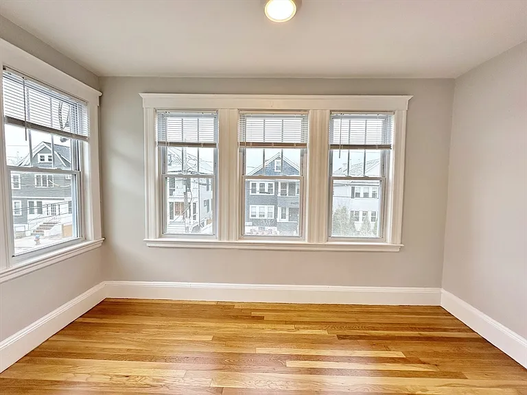 75 Governor Winthrop Rd — Photo 19