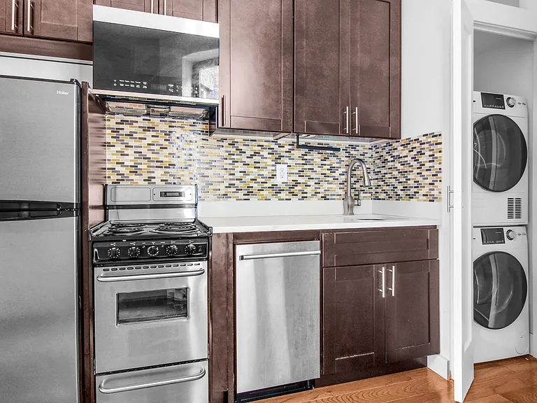 334 E 94th St #5A — Photo 3